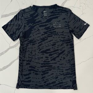 Nike Dri-FIT Rise 365 Men's Small Short-Sleeve Running Top Black